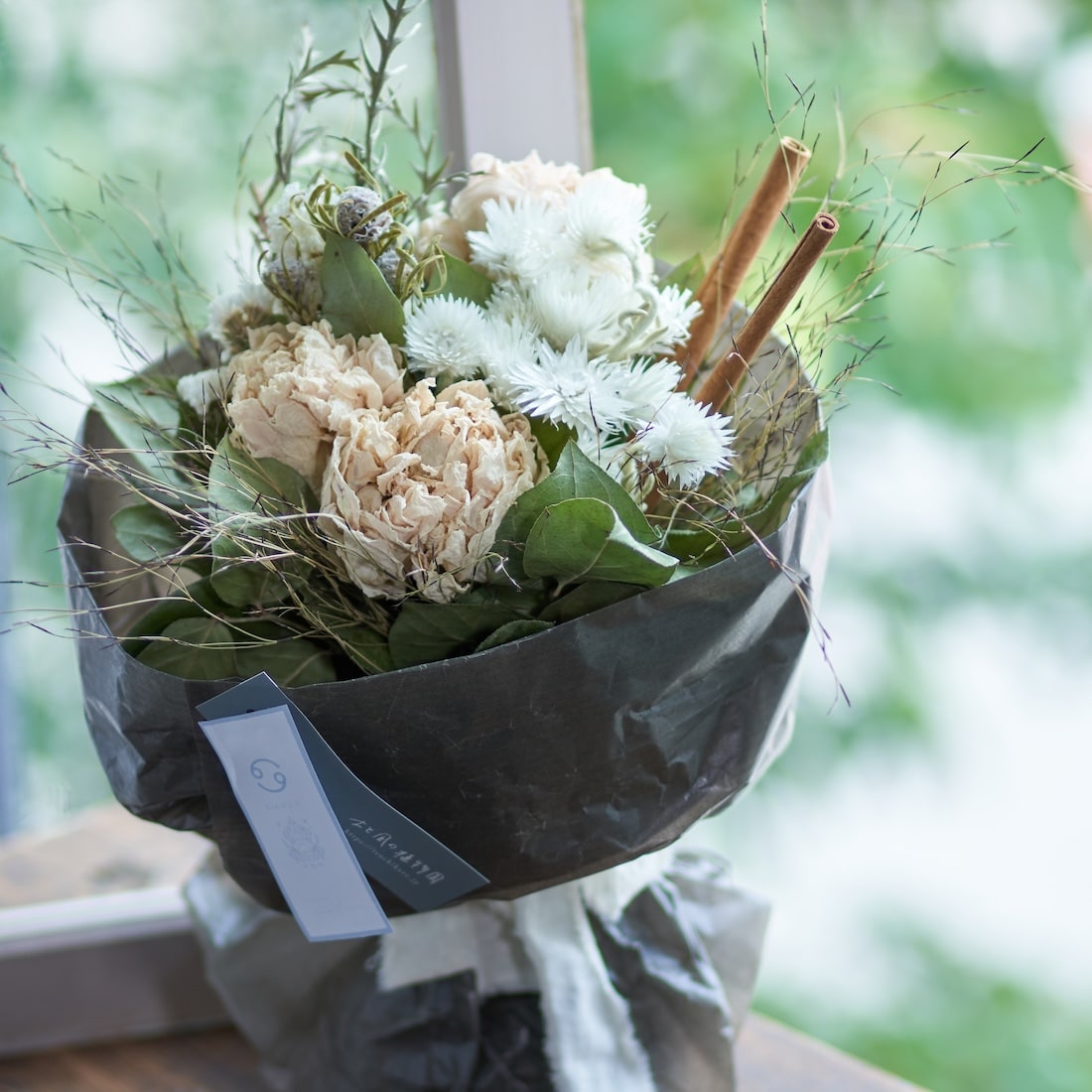 星座で贈るバースデーブーケ<かに座/Cancer>