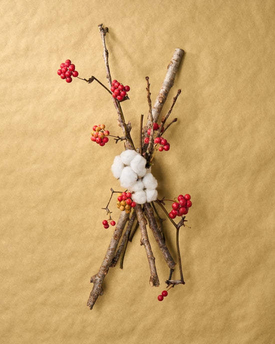 <春結び>桜の枝・コットン・サンキライのお正月飾り