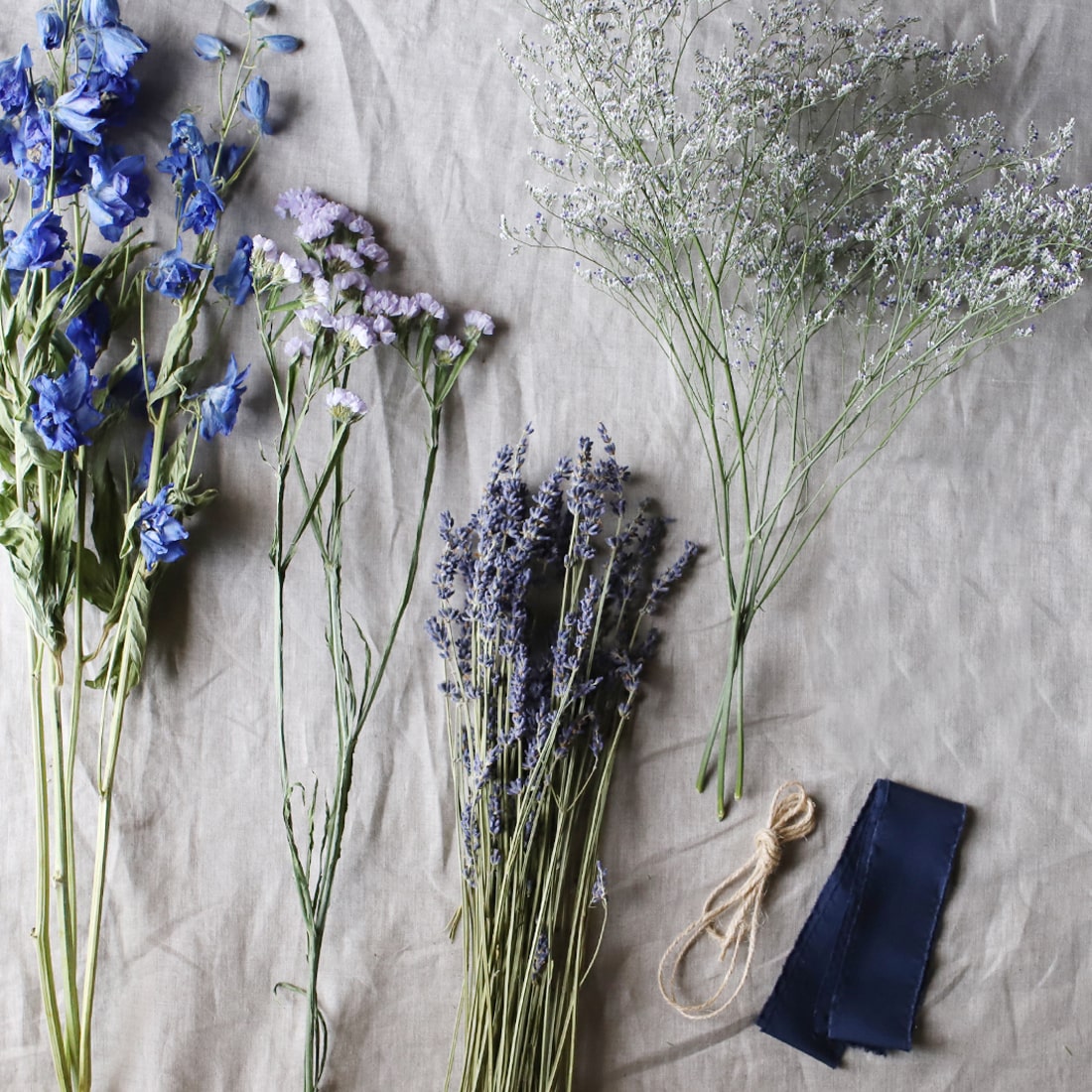飾るだけでサマになるドライフラワーセット(ラベンダー・デルフィニューム)