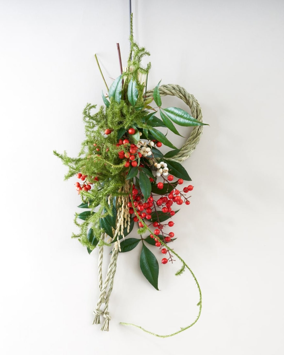 澄みゆくきざし＞しめ縄・南天・ヒカゲノカズラのお正月飾り の商品