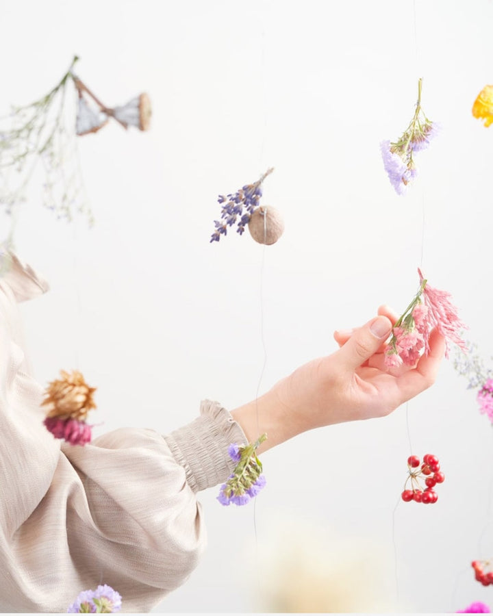 ゆらゆら揺れる、お花のカーテン