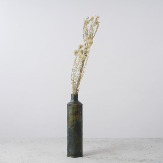 一輪挿しで愛しさ増すドライボタニカル（フィリカ プルモーサ）