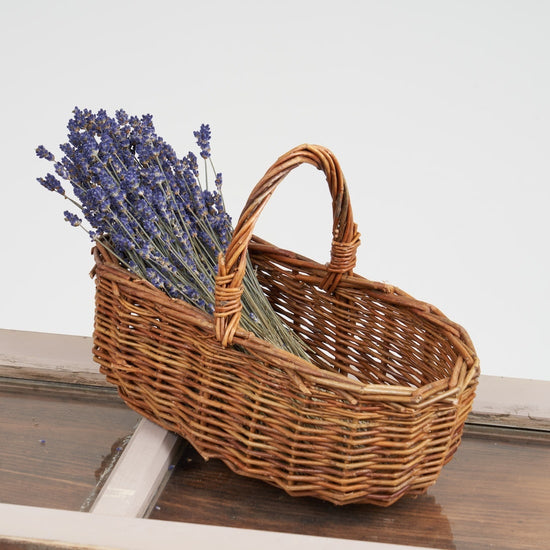 ちょこんと飾れる、かご入りラベンダー