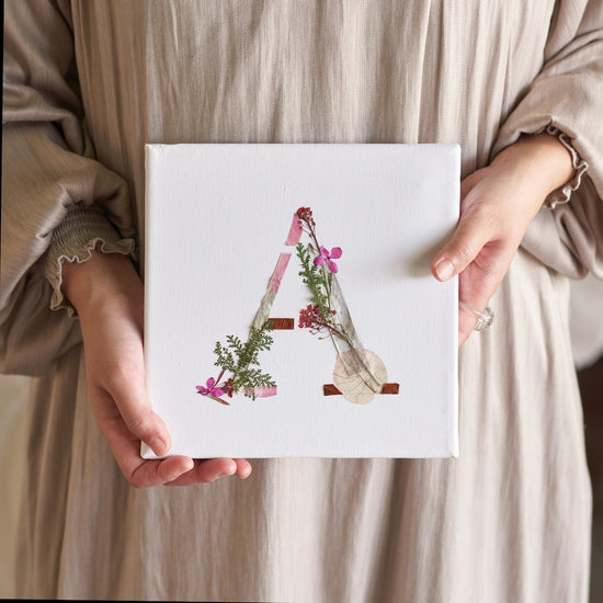 押し花のアートパネル｜フローリストおまかせ