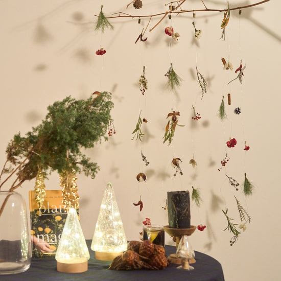 【12/10まで！】お部屋をクリスマス色に染める、お花のカーテン