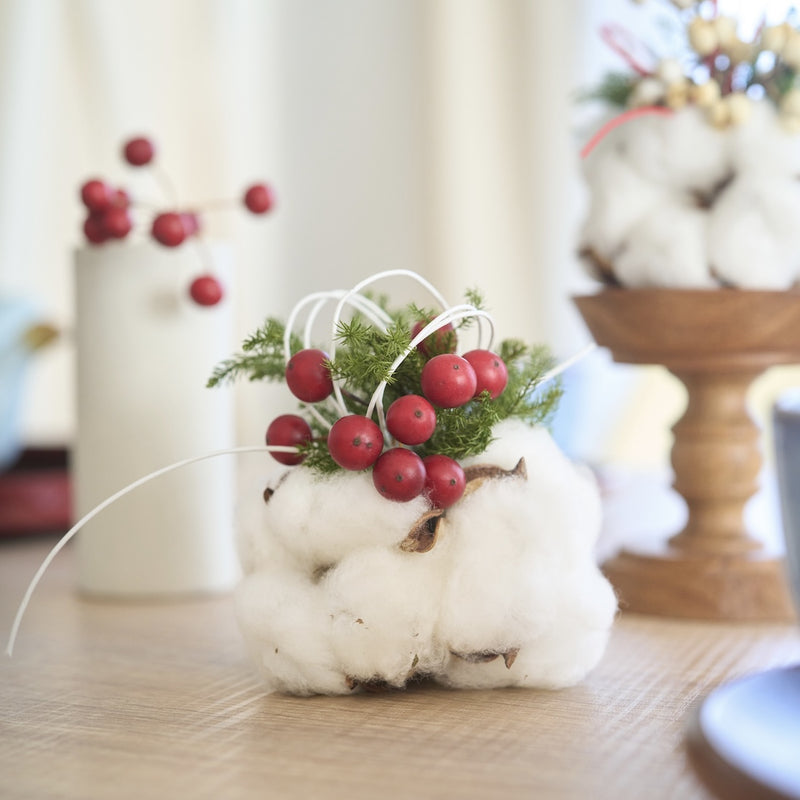 愛らしさ満点。ドライフラワーの鏡もち