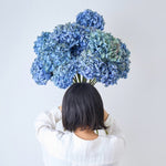 一輪挿しで愛しさ増すドライボタニカル（瀬戸内ブルーの紫陽花）