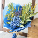 【母の日限定】定番の色じゃなくてもいい。「大好き」が伝わる、旬のドライフラワーブーケ［ラッピング付］