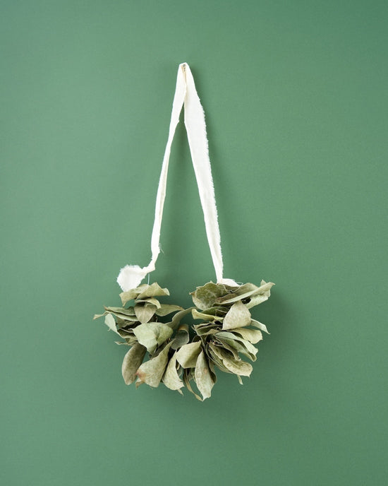 ＜エポック＞レモンリーフのオーバル型スワッグ