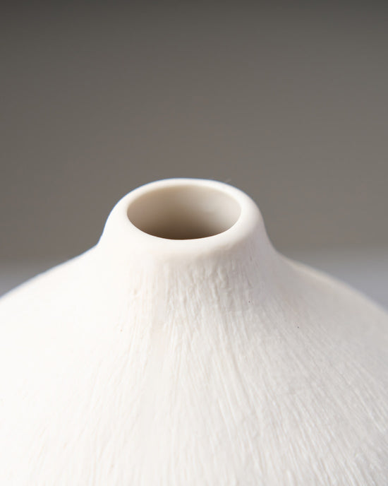 ［フラワーベース］ マットな質感のポースレンベース