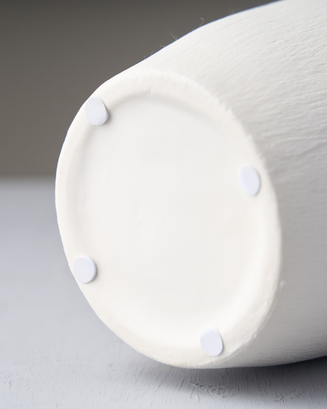 ［フラワーベース］ マットな質感のポースレンベース