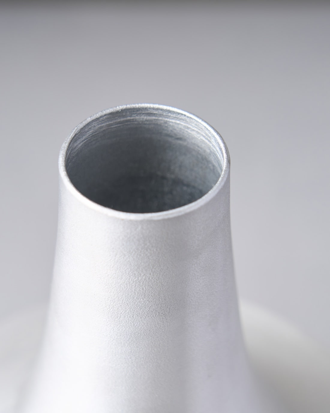 ［フラワーベース］アルミハーフボールフラワーポット