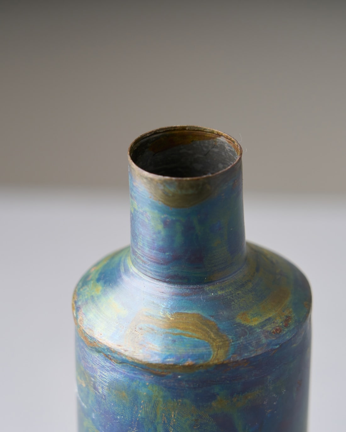 フラワーベース］アイアン ボトルベース（Mサイズ）商品ページ - 土と