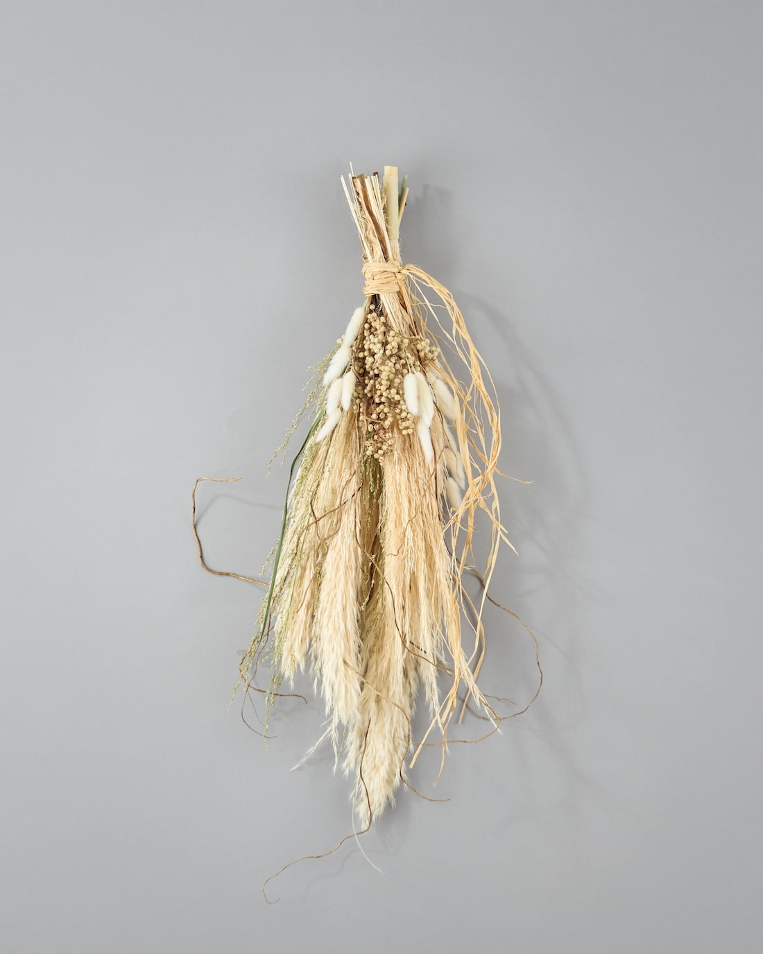 ＜白と柳＞パンパスグラス・雲竜柳・ペッパーベリーのスワッグ