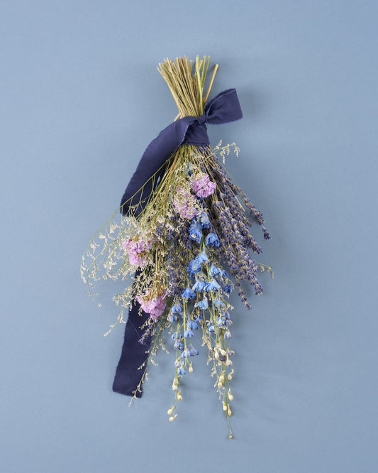 ラベンダーとデルフィニュームのスワッグ