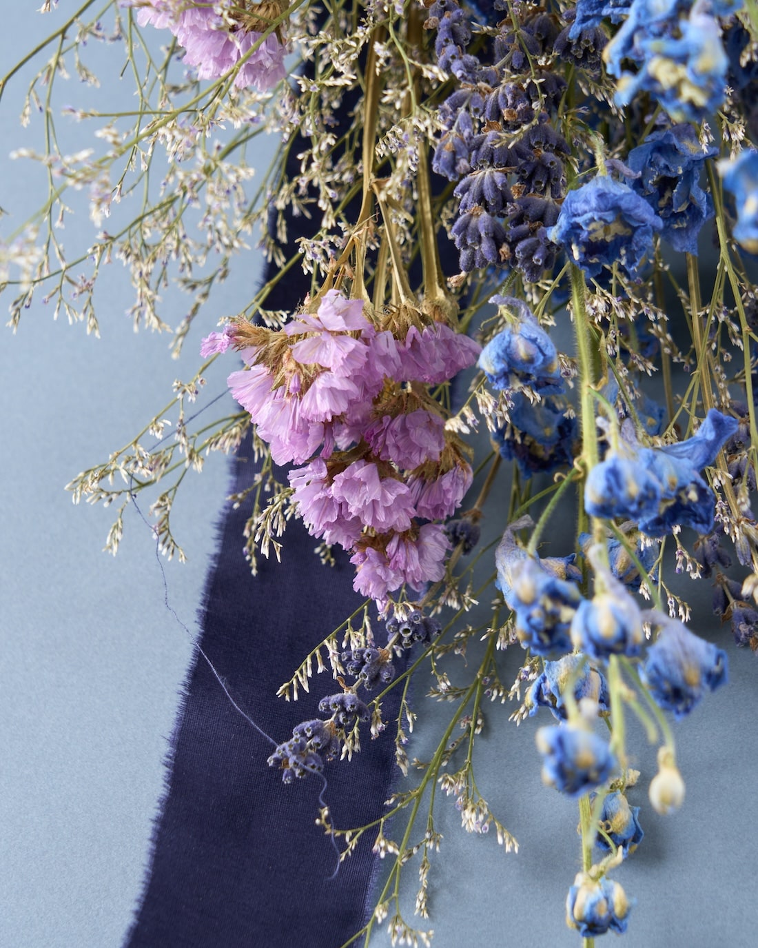 ラベンダーとデルフィニュームのスワッグ