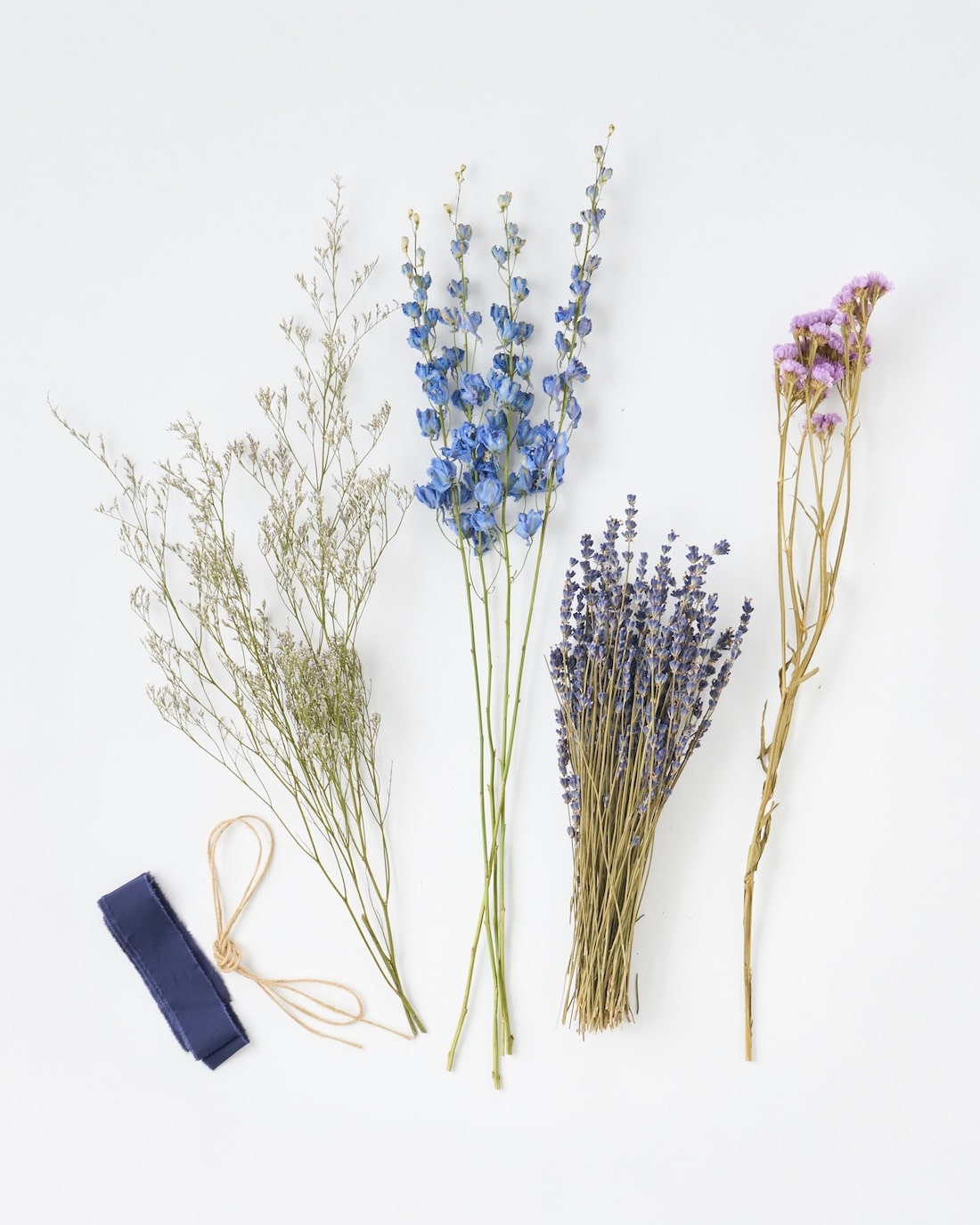 ラベンダーとデルフィニュームのスワッグ