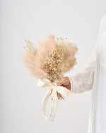 ＜淡雲のグラデーション＞スモークツリーとカスミソウのブーケ