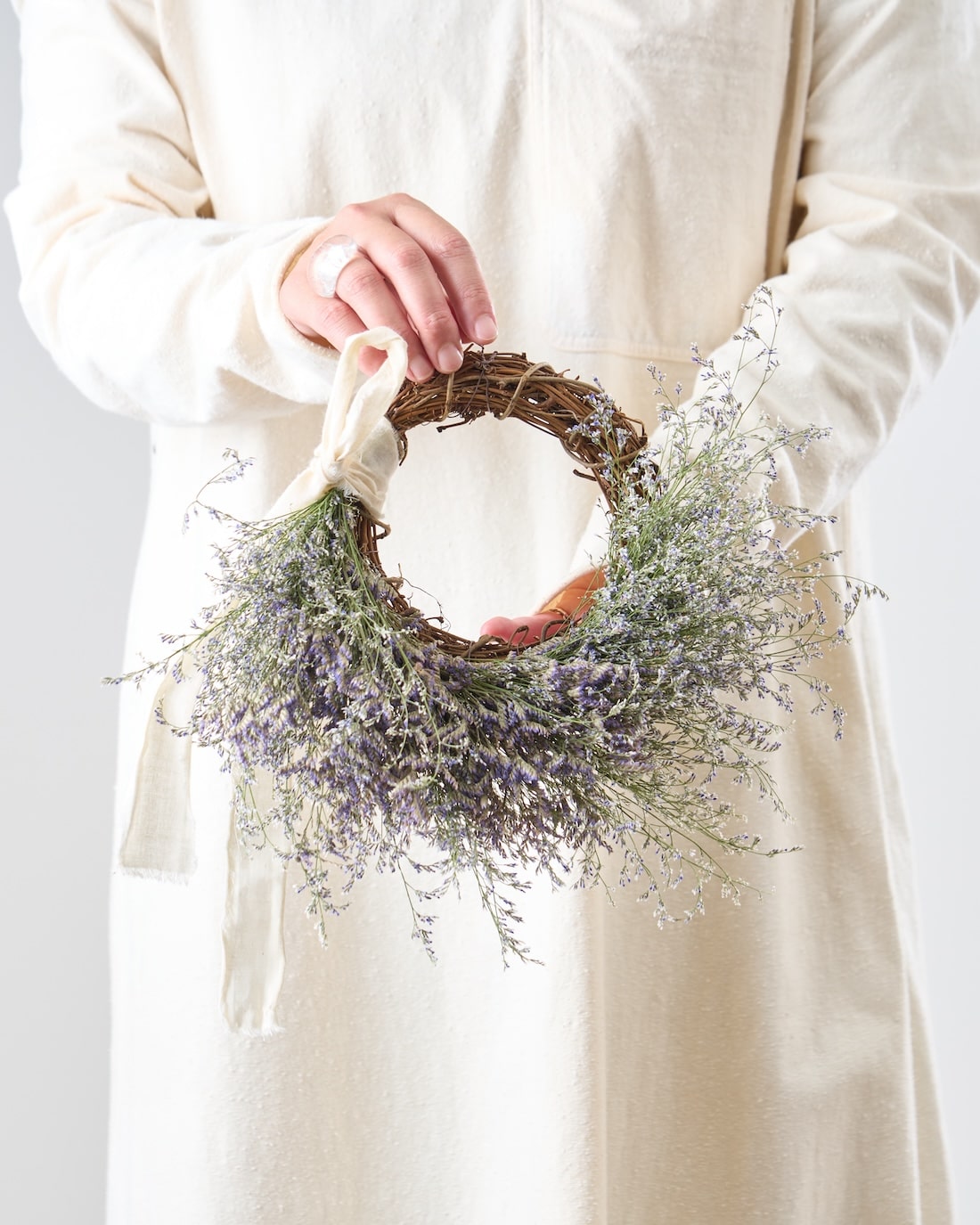 ブルーファンタジアと花々のリース リース］ブルーファンタジア・カリナディープブルー＜Happy