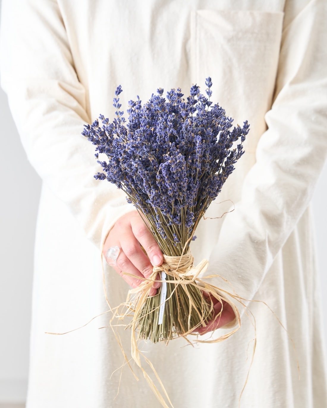 ＜夜の貴婦人＞ラベンダーのスタンドブーケ