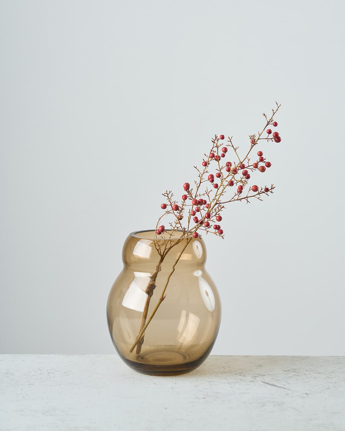 ［フラワーベース］ぽってりした色付きガラスベース ベリー