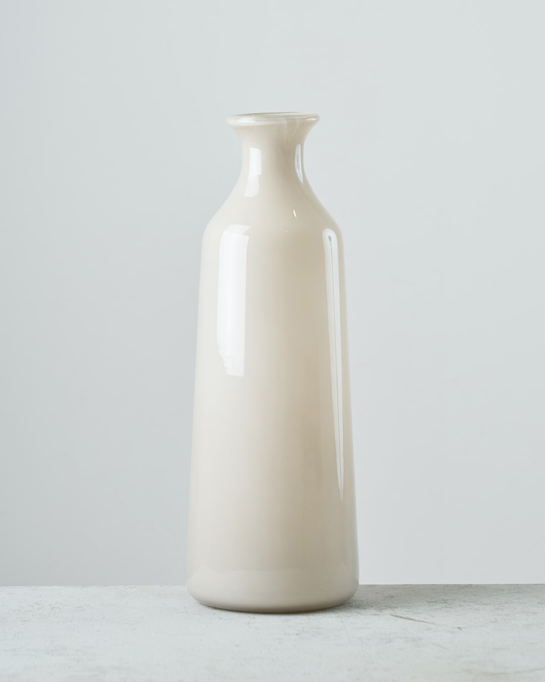 フラワーベース］ インテリアに映える、ミルキーガラスベース 商品