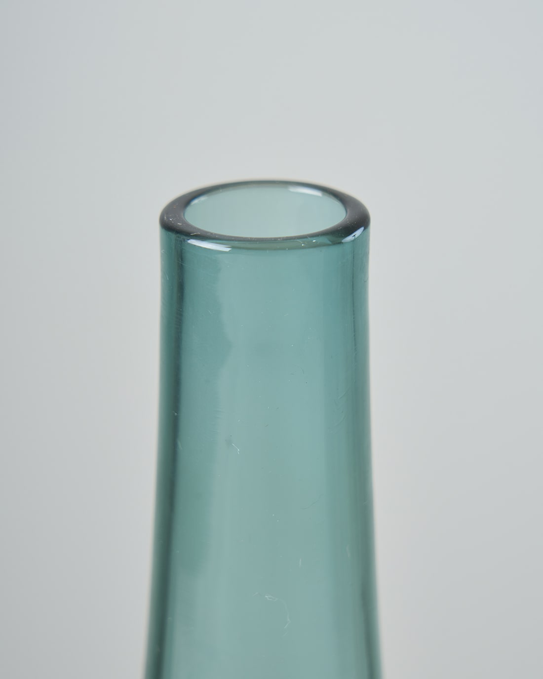 ［フラワーベース］カラーガラスの花びん コーン