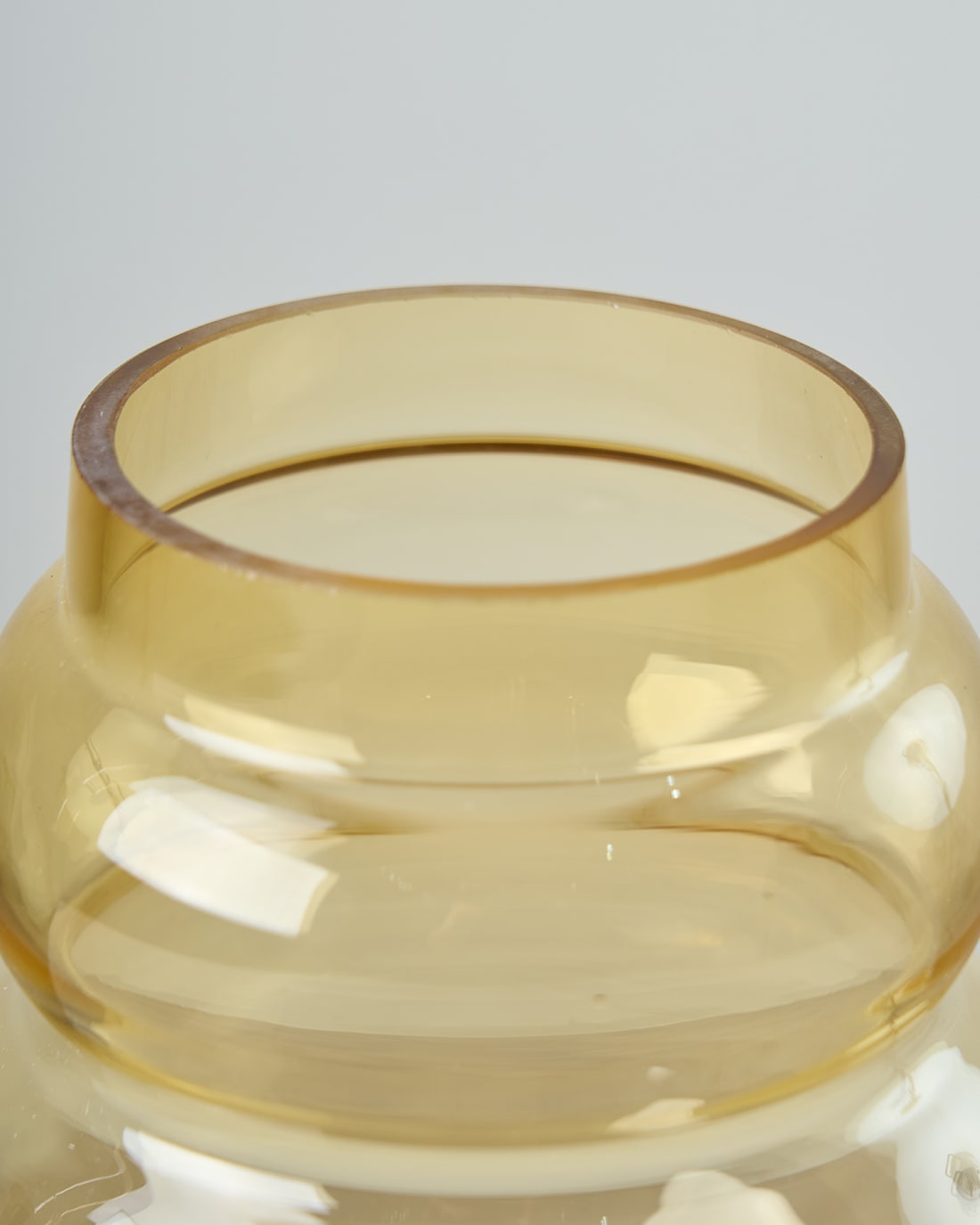 ［フラワーベース］ぽってりした色付きガラスベース ブロウ