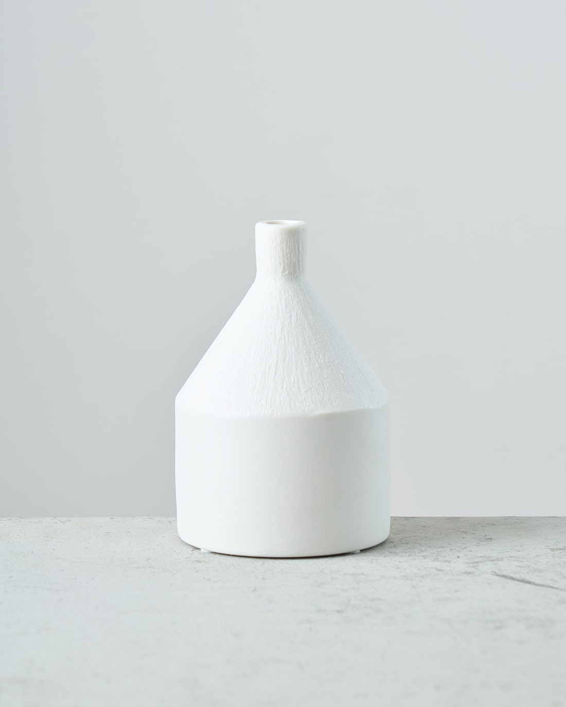 ［フラワーベース］マットな質感のポーセリンベース チムニー