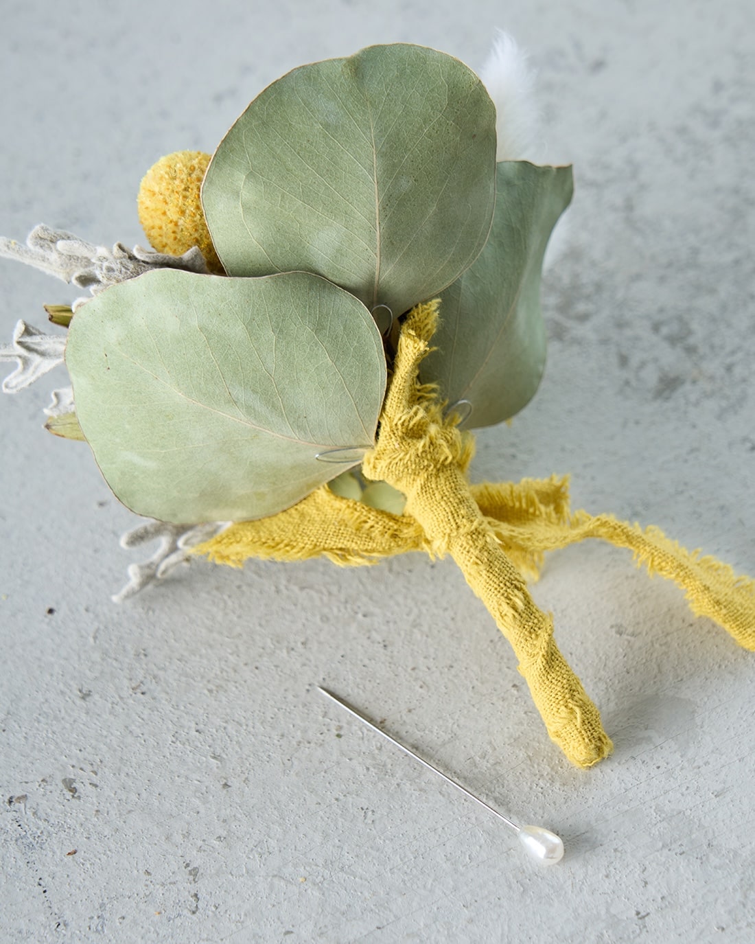 フローリストおまかせコサージュ・ブートニア（ボックス付）