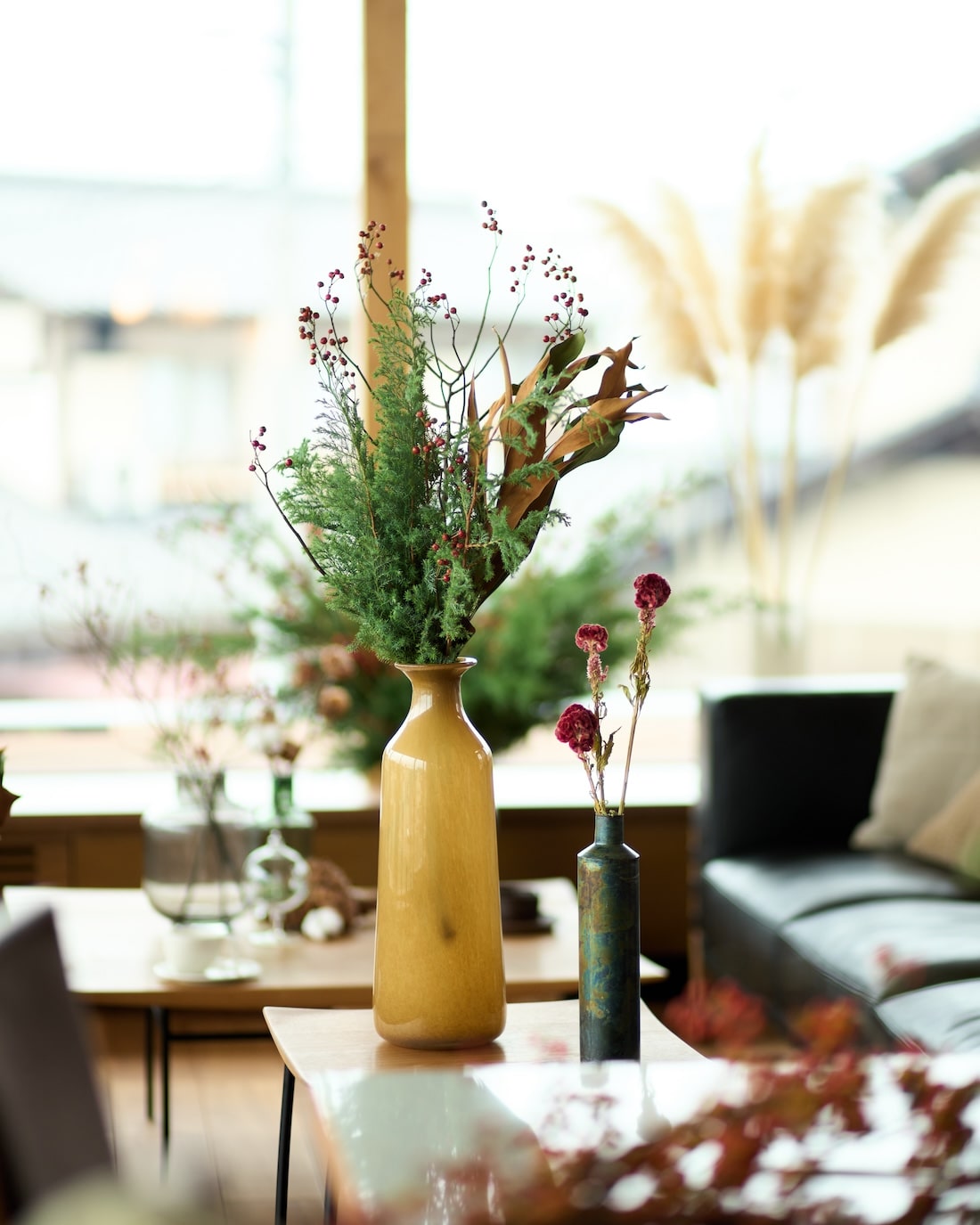 飾るだけでサマになるドライフラワーセット（サツマ杉・野ばらの実