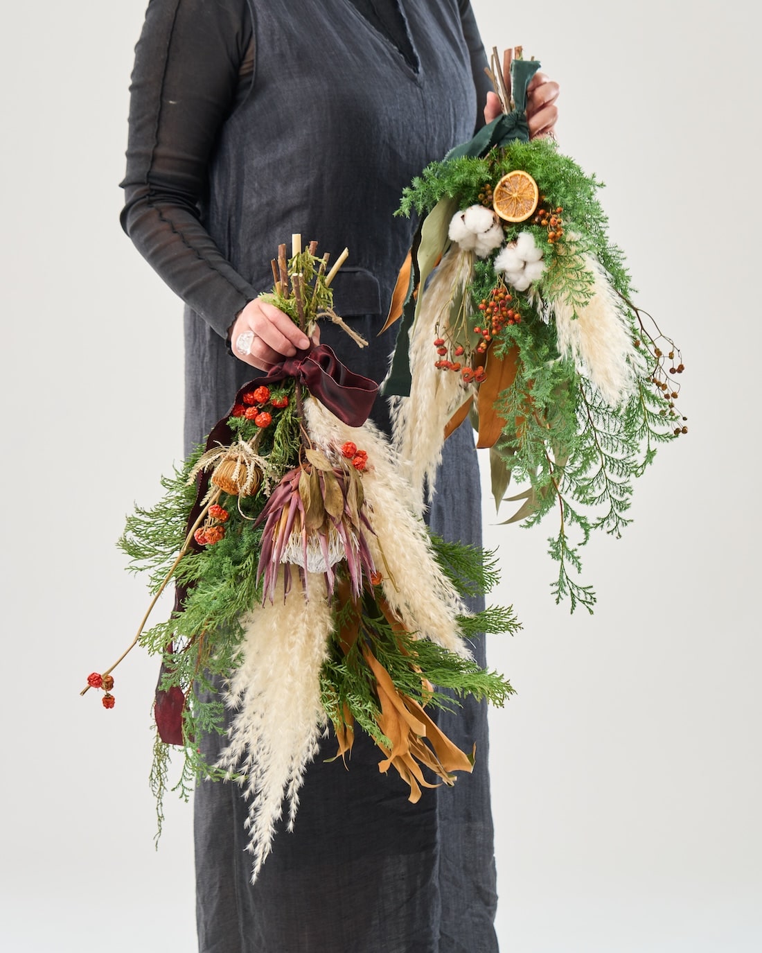 世界中の森から集めた、冬のスワッグ の 商品ページ - 土と風の植物園