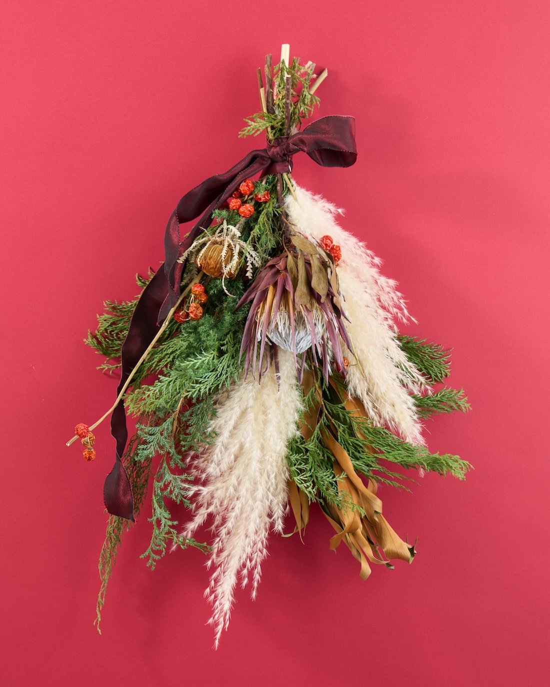 世界中の森から集めた、冬のスワッグ の 商品ページ - 土と風の植物園