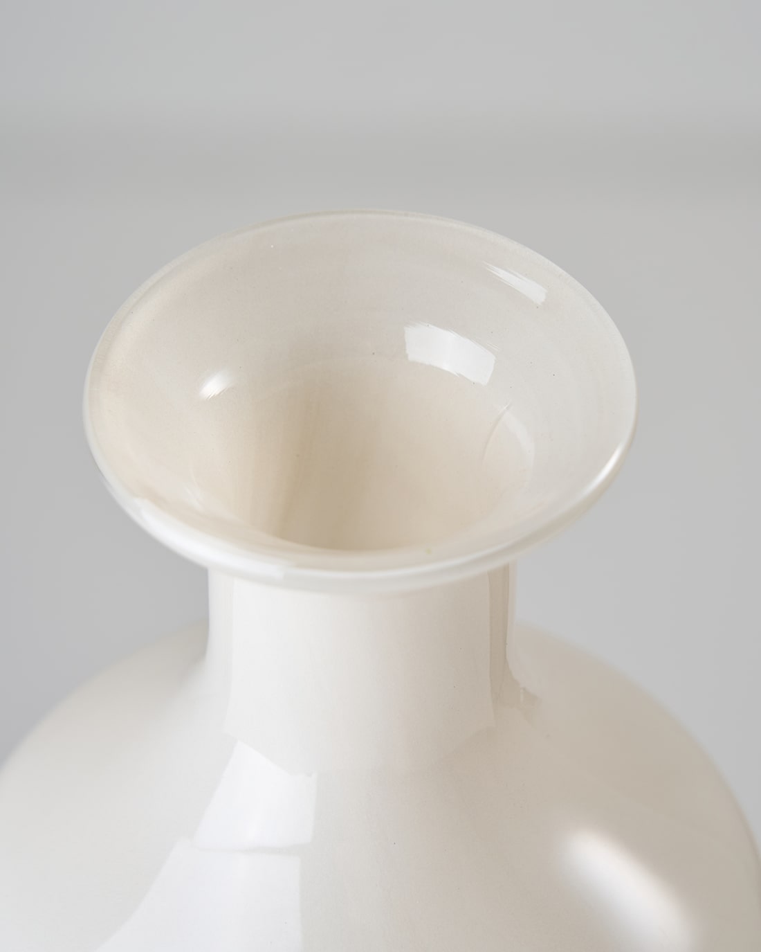 ［フラワーベース］インテリアに映える、ミルキーガラスベース （ワイド）