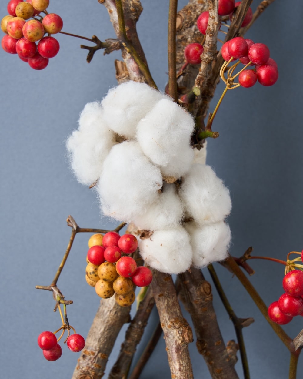 ＜春結び＞桜の枝・コットン・サンキライのお正月飾り