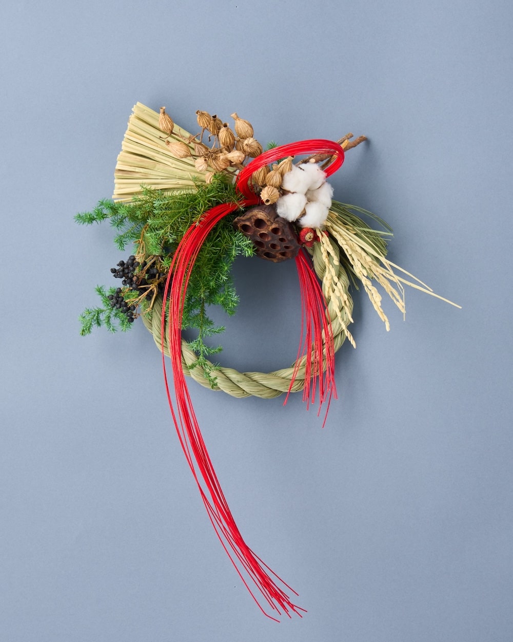 慶びを編む、赤い水引のお正月飾り 商品ページ - 土と風の植物園