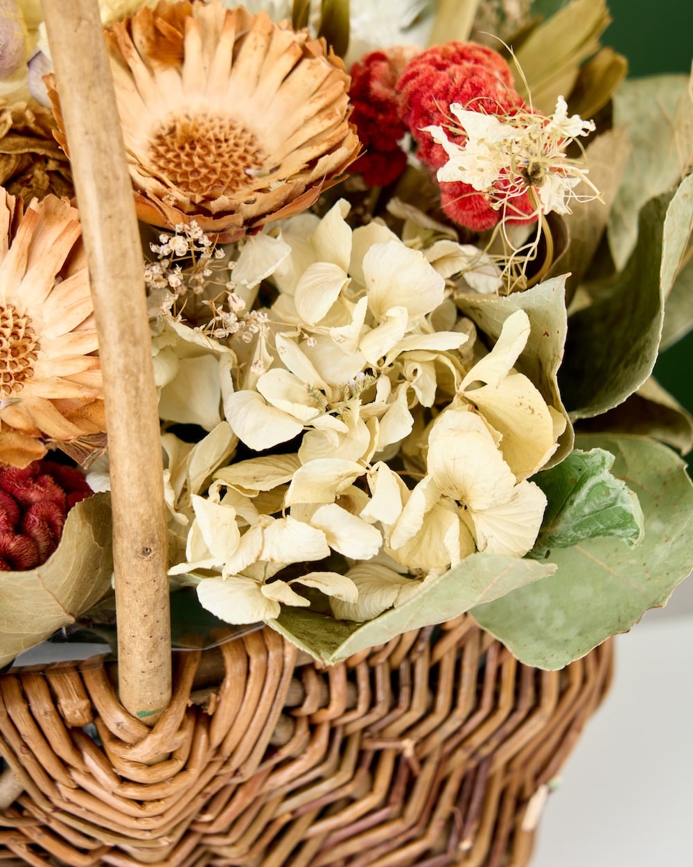 置いて飾れる、フローリストおまかせのドライフラワーアレンジメント