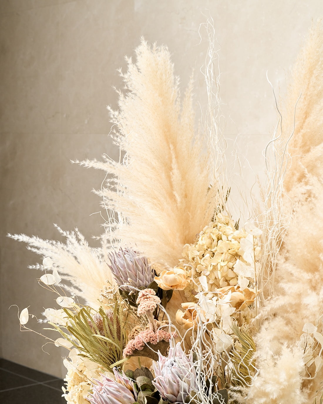 【法人向け 立て札付】企業様のこれからの時間に寄り添う、ドライフラワーの祝花｜フローリストおまかせ　