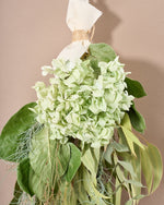 ＜シー・ユー・トゥモロー＞紫陽花とユーカリのスワッグ