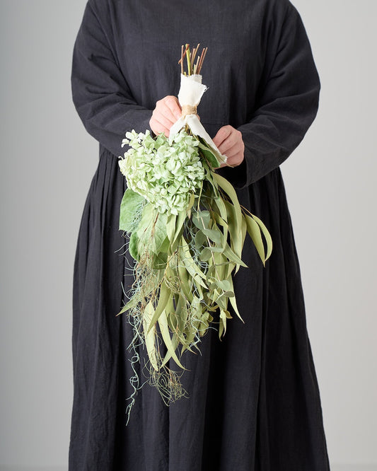 ＜シー・ユー・トゥモロー＞紫陽花とユーカリのスワッグ