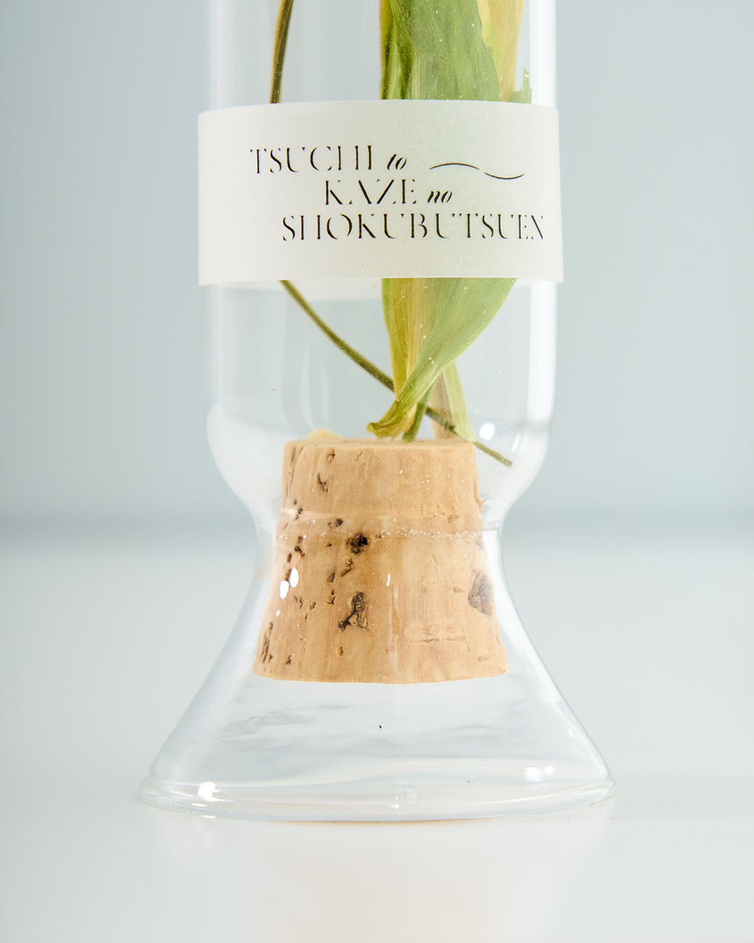 幸せを運ぶ、すずらんのドライフラワーボトル