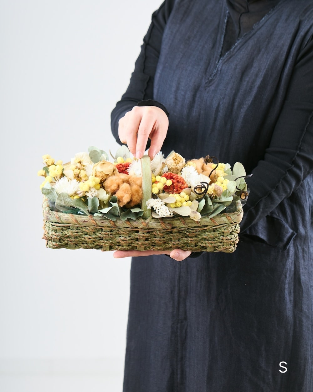 置いて飾れる、フローリストおまかせのドライフラワーアレンジメント