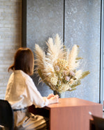 【法人向け 立て札付】企業様のこれからの時間に寄り添う、ドライフラワーの祝花｜フローリストおまかせ　