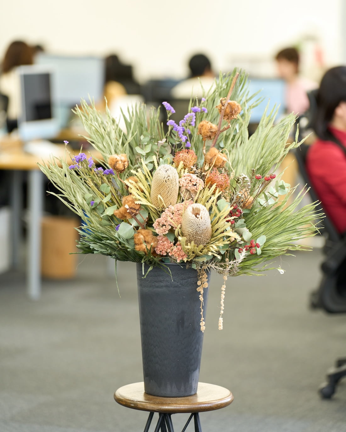 【法人向け 立て札付】企業様のこれからの時間に寄り添う、ドライフラワーの祝花｜フローリストおまかせ　