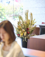 【法人向け 立て札付】企業様のこれからの時間に寄り添う、ドライフラワーの祝花｜フローリストおまかせ　