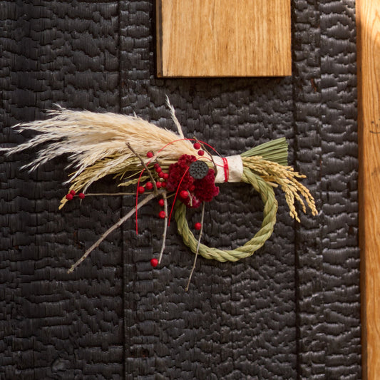 【12月中旬～順次発送】＜紅白和輪＞しめ縄・ウメモドキ・ケイトウのお正月飾り