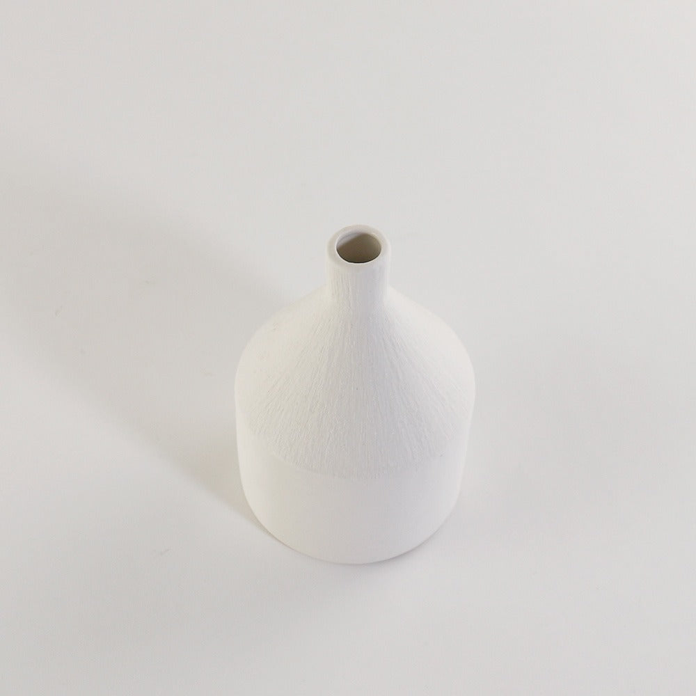 ［フラワーベース］マットな質感のポーセリンベース チムニー