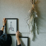 ＜白と柳＞パンパスグラス・雲竜柳・ペッパーベリーのスワッグ