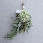 ＜シー・ユー・トゥモロー＞紫陽花・ウーリーブッシュ・ユーカリのスワッグ