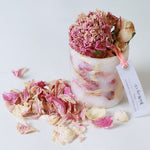 ［雑貨］蝋引き花のアレンジメント・キャンドル＜芍薬＞｜土と風の植物園オリジナル